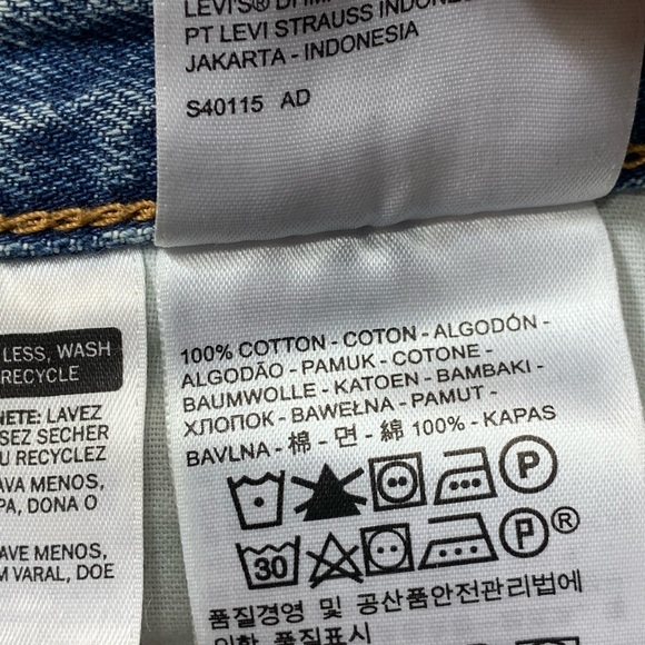 Levi’s High Rise Raw Hem Distressed Jean Shorts - Picture 7 of 10